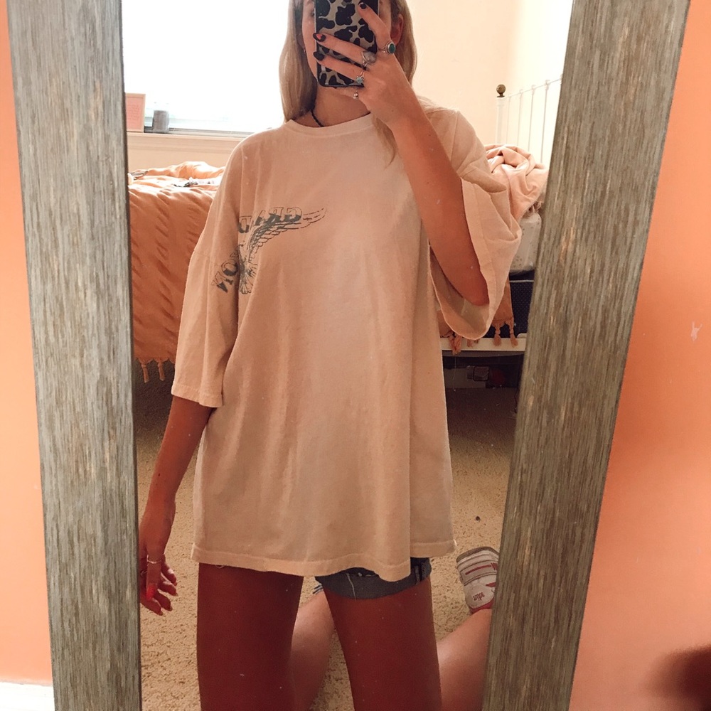 cream graphic tee